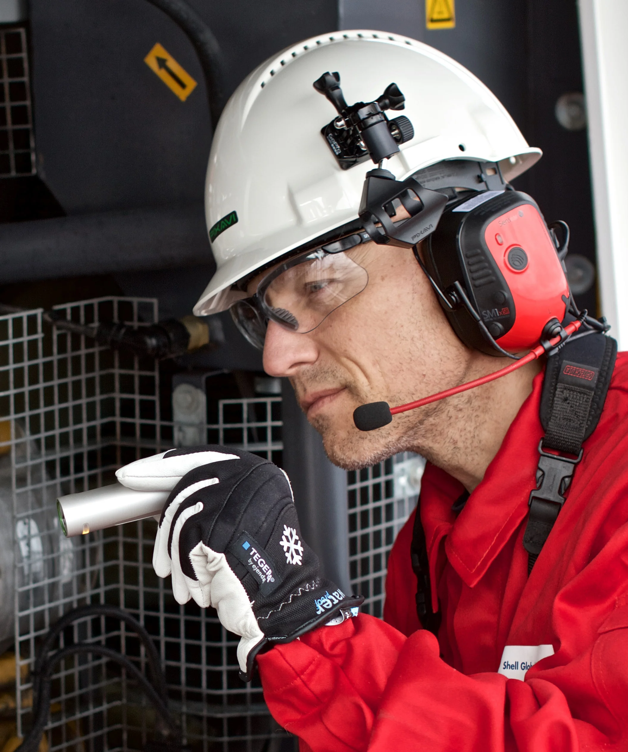 Intrinsically Safe Camera Orbit X Bartec testing with hand gloves
